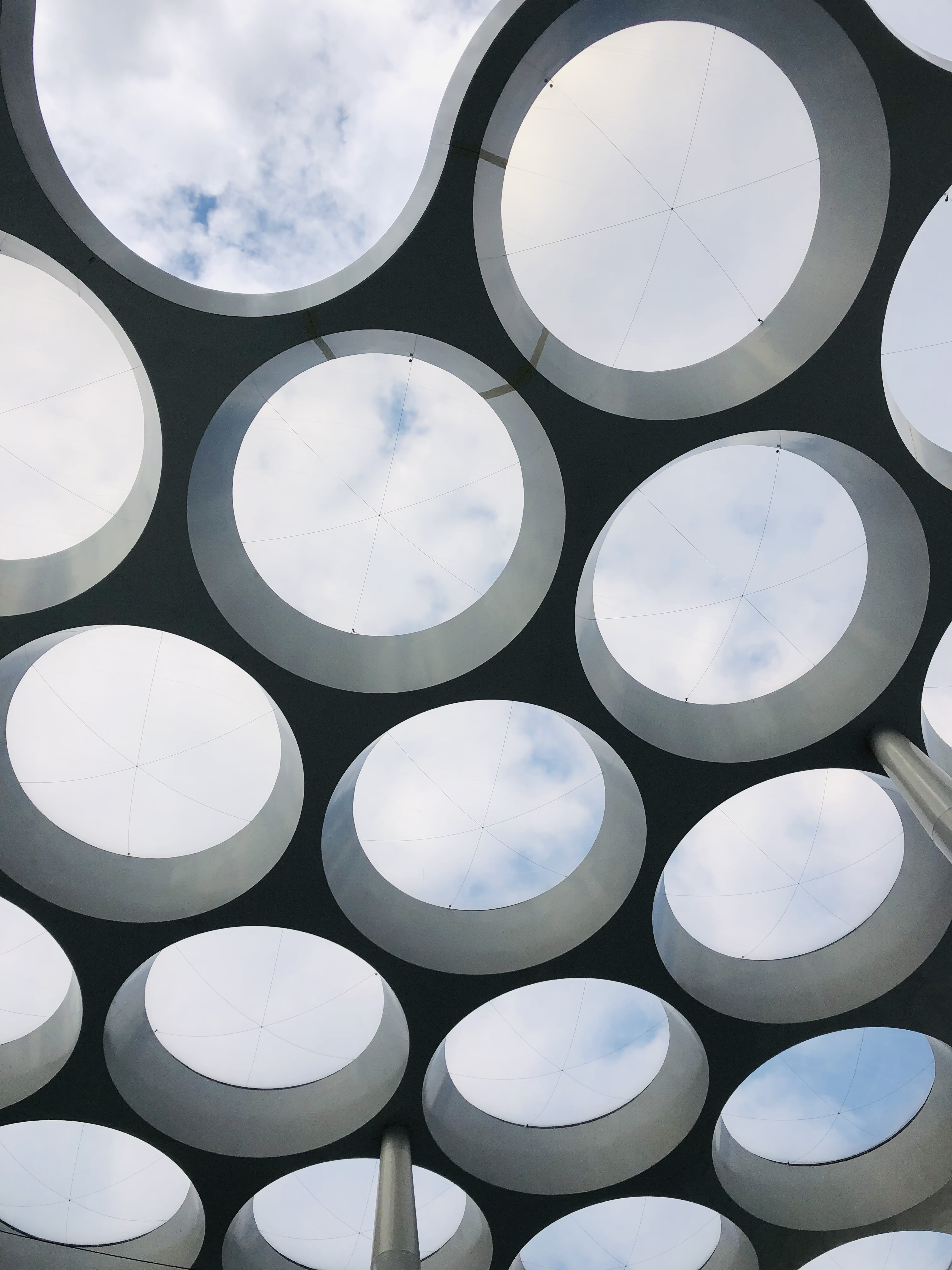 Man does not tolerate infinity well — Architecture as visual art